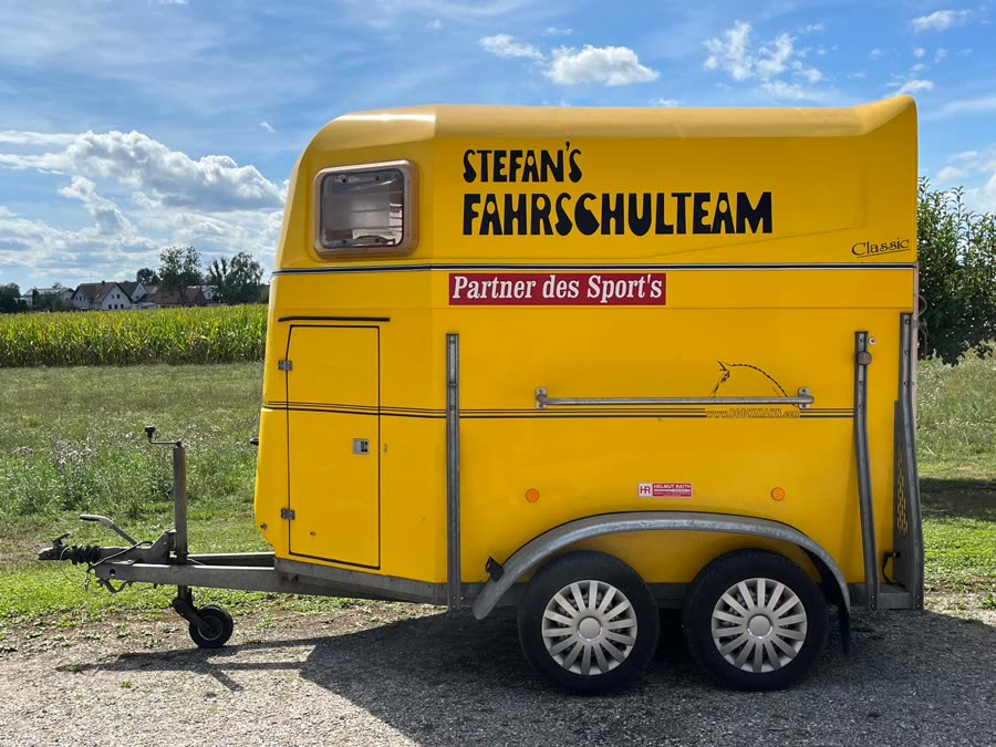 Pferdeanhänger
